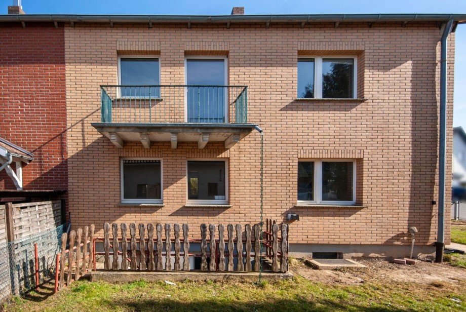 Aussenansicht Reiheneckhaus Liebenburg / D�rnten