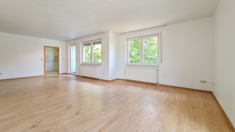 Titelbild Gro� Schw�lper Etagenwohnung Wohnung in Gro� Schw�lper mit Balkon und Tiefgarage!