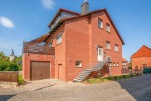 Stra�enansicht Gro�z�giges Anwesen mit Wohnhaus, Scheune und viel Platz in Immenrode