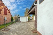 Bungalow/Einfamilienhaus - Einfahrt Vielseitiges Anwesen mit Bungalow und Einfamilienhaus