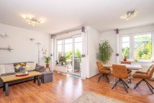Wohnzimmer Komfortable Erdgeschosswohnung mit S�dterrasse und Garten