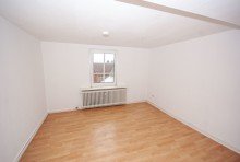 Einfamilienhaus - Zimmer DG Vielseitiges Anwesen mit Bungalow und Einfamilienhaus