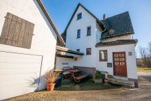 Aussenansicht Solides Zweifamilienhaus mit gro�z�gigem Grundst�ck in Harlingerode