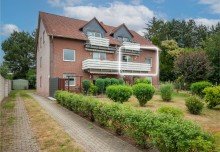 Aussenansicht Kapitalanlage mit Balkon & Stellplatz