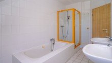 Badezimmer Reihenendhaus mit Fu�bodenheizung in Hillerse
