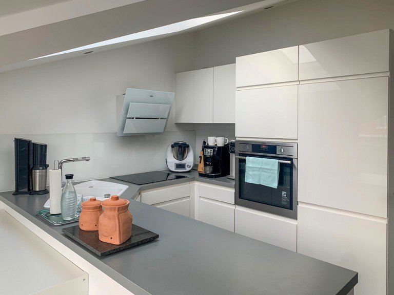 K�che Gro� Schw�lper Dachgeschosswohnung Barrierefreie Wohnung mit Aufzug in Gifhorn!
