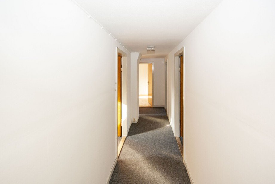 DG rechts - Flur Mehrfamilienhaus Clausthal-Zellerfeld / Buntenbock