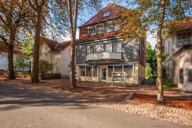 Hauptbild: Renditestarkes Wohn- und Gesch�ftshaus in zentraler Lage mit stabilen Mieteinnahmen