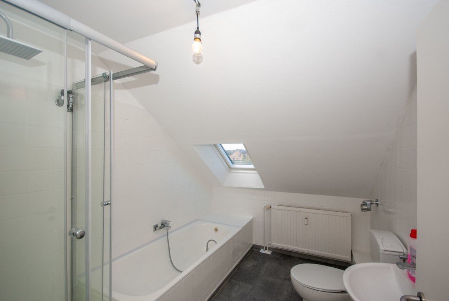Badezimmer Dachgeschosswohnung Lengede / Klein Lafferde