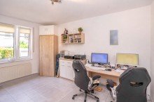 B�ro Komfortable Erdgeschosswohnung mit S�dterrasse und Garten