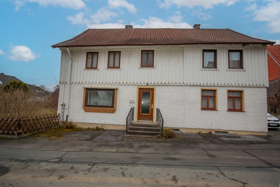 Stra�enansicht Einfamilienhaus Langelsheim