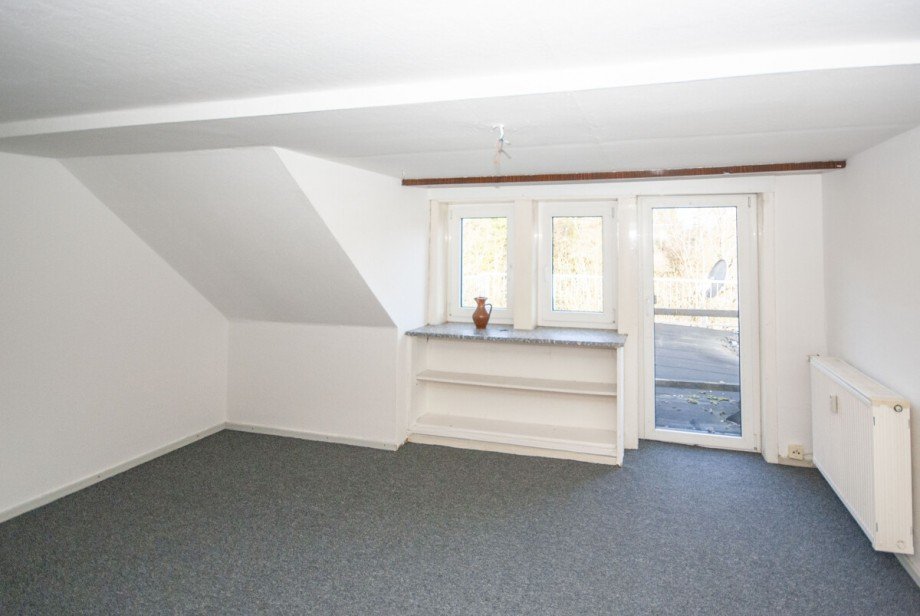 DG rechts - Wohnzimmer Mehrfamilienhaus Clausthal-Zellerfeld / Buntenbock