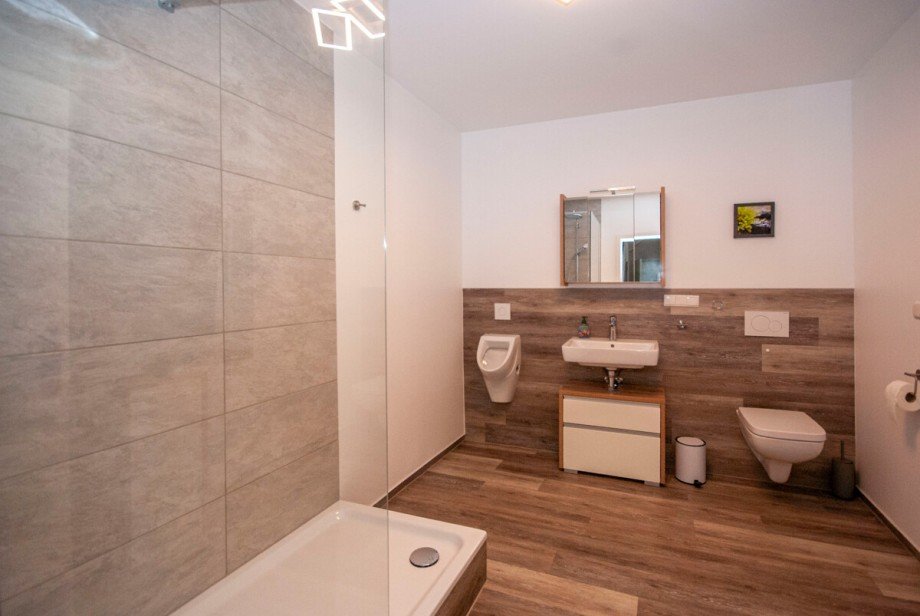 Gemeinschaftliches Badezimmer Ladenlokal Goslar / Hahnenklee