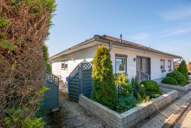 Aussenansicht Goslar / Hahndorf Bungalow Bungalow mit Doppelgarage und vielseitigem Platzangebot in Goslar-Hahndorf