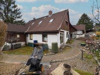Hauptbild Zweifamilienhaus mit viel Platz und Potenzial zur Neugestaltung