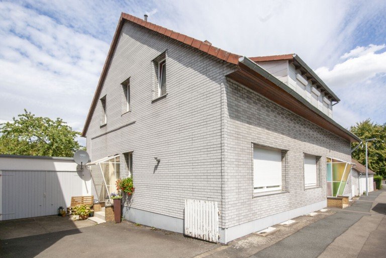 Aussenansicht Bad Harzburg / B�ndheim Zweifamilienhaus Zweifamilienhaus mit Garten und vielseitigen Wohnm�glichkeiten in B�ndheim