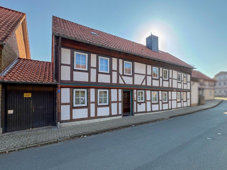 Aussenansicht Schladen Einfamilienhaus Helles Familienhaus in Schladen