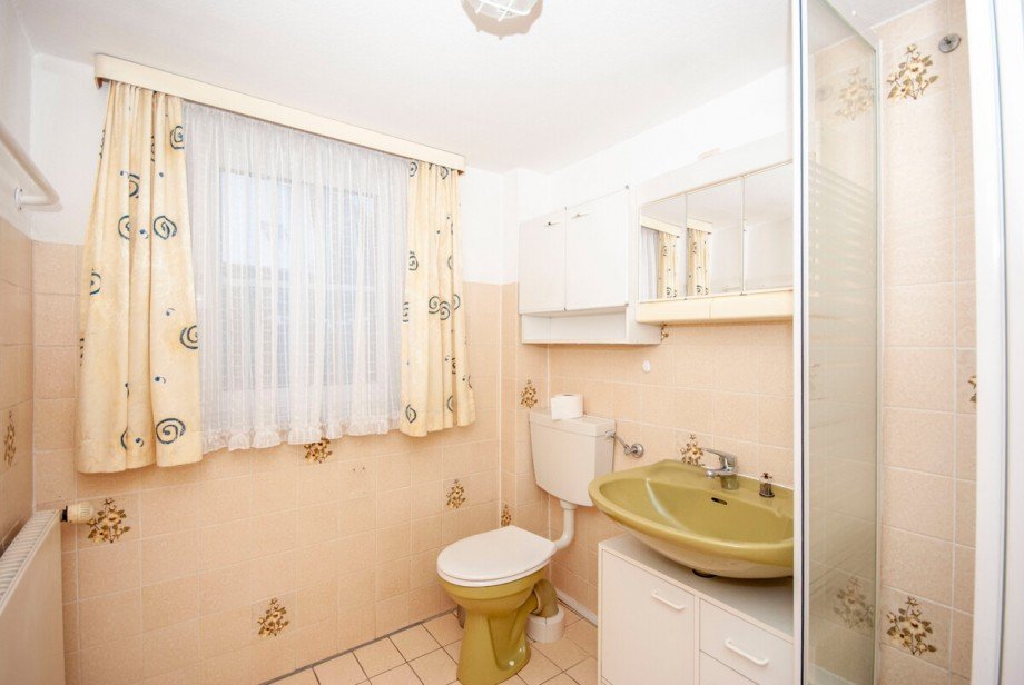 Badezimmer mit Dusche Einfamilienhaus Schladen