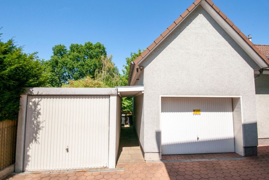 Aussenansicht Garagen Mehrfamilienhaus Bad Harzburg / B�ndheim
