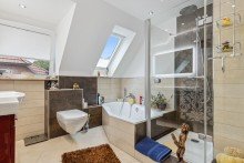 Dusche + Badewanne Absolutes Traumhaus vor Hamburg