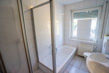 Wannenbad+Dusche Attraktive Terrassenwohnung in Gro� Schw�lper!