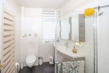 1.OG - Badezimmer Attraktive Kombination aus Wohnen und Vermieten in Bad Harzburg