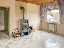 Bungalow - Kaminzimmer Vielseitiges Anwesen mit Bungalow und Einfamilienhaus